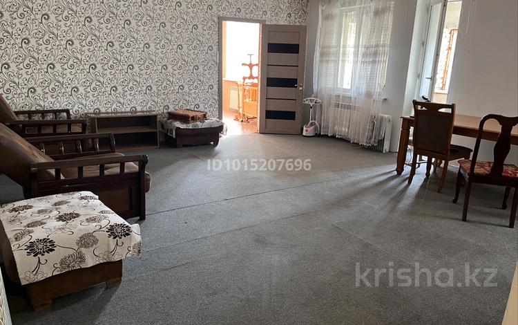 2-комнатная квартира · 65 м² · 2/2 этаж, мкр Юго-Восток, Университетская 28/6 — Район КарГу за 160 000 ₸ в Караганде, Казыбек би р-н — фото 2