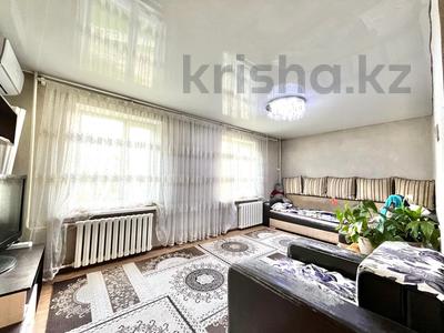 3-комнатная квартира, 58 м², 2/4 этаж, 2 мкр 17 за 15.3 млн 〒 в Талдыкоргане