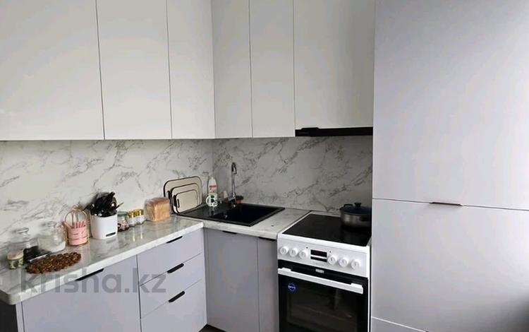4-бөлмелі пәтер · 65 м² · 4/5 қабат, Кабанбай батыра 112, бағасы: 280 000 ₸ в Усть-Каменогорске — фото 12