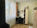 4-комнатная квартира · 63 м² · 4/5 этаж, Абая 86 — Суровский Гурмэ, Школьник за 22 млн ₸ в Уральске, мкр Школьник — фото 3