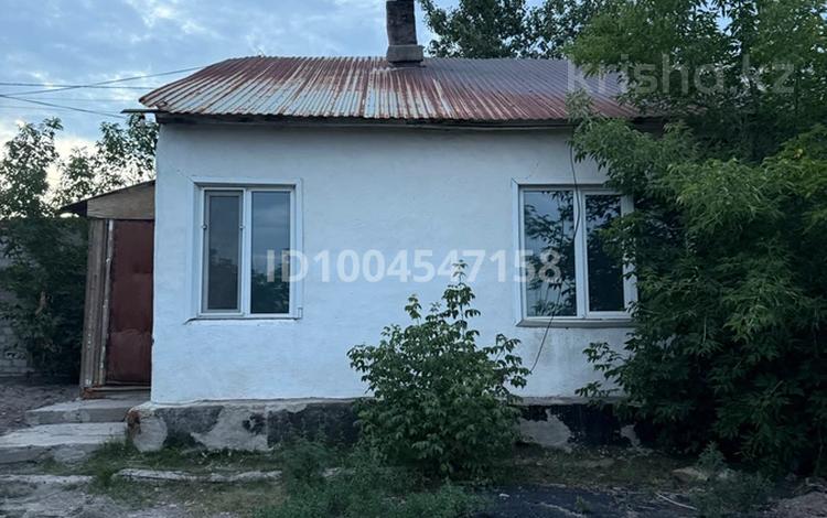 Үйдің бір бөлігі · 1 бөлме · 27.6 м² · 1.4 сот., Ауезова 96 — 3 школа, автовокзал, бағасы: 4.5 млн ₸ в Баянауле — фото 2