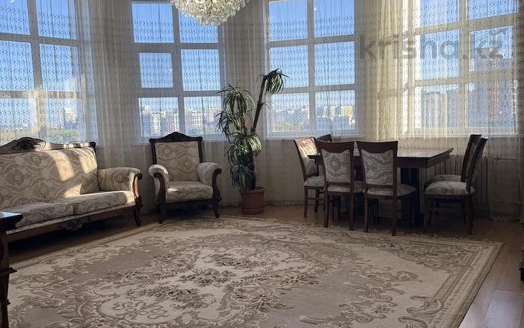 3-комнатная квартира · 100 м² · 7/10 этаж, А. Бокейханова 8 за 350 000 ₸ в Астане, Есильский р-н — фото 2