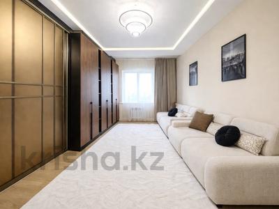 3-комнатная квартира · 151 м² · 9/10 этаж, Кабанбай батыра 6/5 за 80 млн 〒 в Астане, Есильский р-н