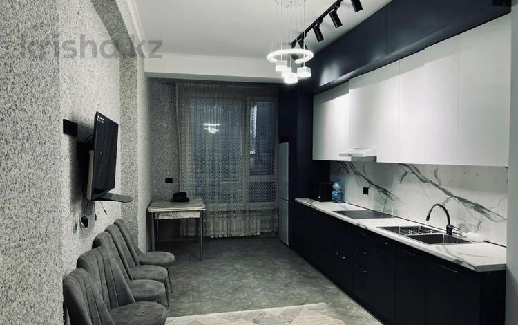 2-бөлмелі пәтер · 80 м² · 9/25 қабат, Байдибек би стр. 127/7, бағасы: 200 000 ₸ в Шымкенте, Абайский р-н — фото 2