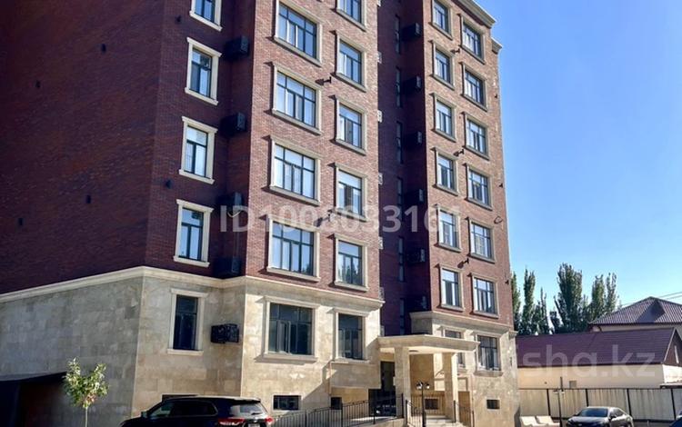 3-комнатная квартира · 109.5 м² · 3/7 этаж, Нуртас Ондасынов 16Б — Жилгородок конечная за 75 млн ₸ в Атырау, мкр Жилгородок — фото 2
