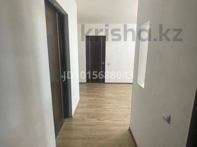 3-бөлмелі пәтер · 76 м² · 7/9 қабат, 11 ш/а. 13 — Шайкенова, бағасы: 24 млн ₸ в Актобе, мкр 11