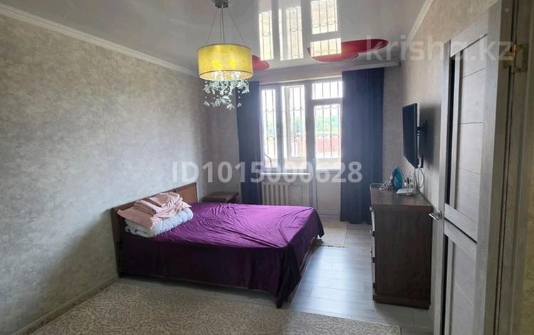 1-комнатная квартира · 42 м² · 1/8 этаж, 27 37 за 12 000 ₸ в Талдыкоргане, мкр Болашак — фото 2