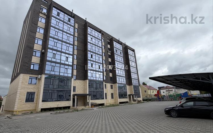 5-бөлмелі пәтер · 178.7 м² · 4/8 қабат, Тауелсиздик 6, бағасы: 70.2 млн ₸ в Уральске — фото 2