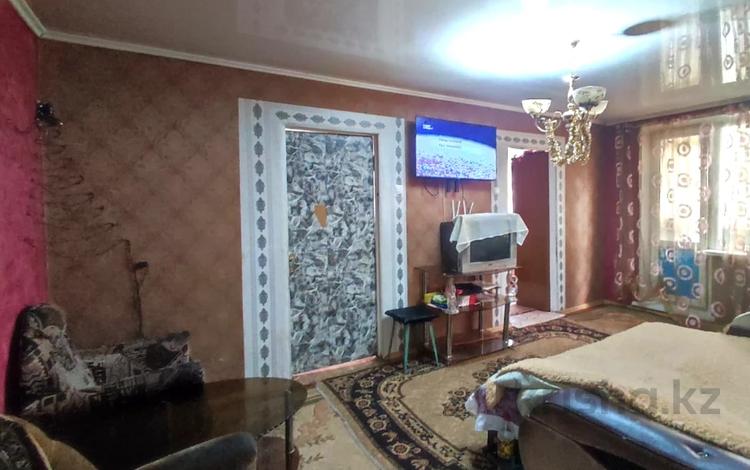 3-комнатная квартира · 48 м² · 3/4 этаж, 29а квартал за 6.7 млн ₸ в Абай — фото 2