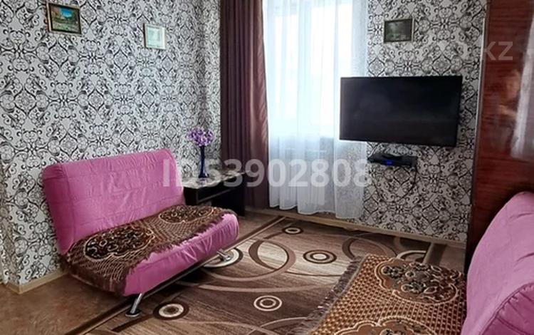 1-комнатная квартира, 35 м², 3/3 этаж по часам, Жансугурова 98 — Биржан сал за 1 500 〒 в Талдыкоргане — фото 15