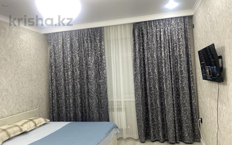 1-комнатная квартира · 58 м² · 4/8 этаж, 19-й мкр 43/2 за 2 000 〒 в Актау — фото 50