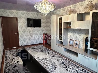 2-комнатная квартира, 47.7 м², 3/5 этаж, 6микро-район 33 — находится рядом с центральным рынком за 9 млн 〒 в Темиртау