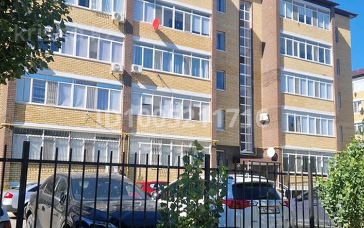 4-бөлмелі пәтер · 135 м² · 2/5 қабат, мкр Северо-Восток 15/3 — Циолковского, бағасы: 59 млн ₸ в Уральске — фото 2