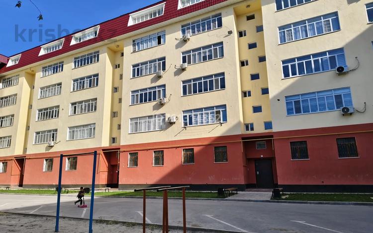 3-комнатная квартира · 64 м² · 4/6 этаж, Толе би 90 за 19.7 млн 〒 в Кентау — фото 2