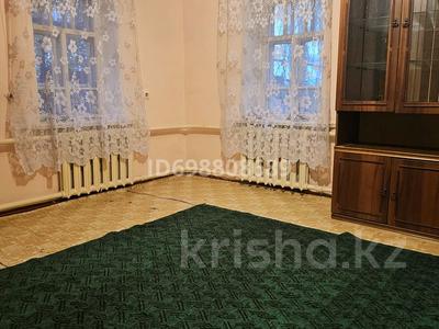 Жеке үй • 3 бөлмелер • 53 м² • ай сайын, мкр Акбулак, бағасы: 135 000 〒 в Алматы, Алатауский р-н