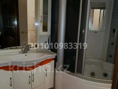 3 комнаты · 80 м² · 1/2 этаж, Жамбыла 111 за 55 000 〒 в Караганде, Казыбек би р-н