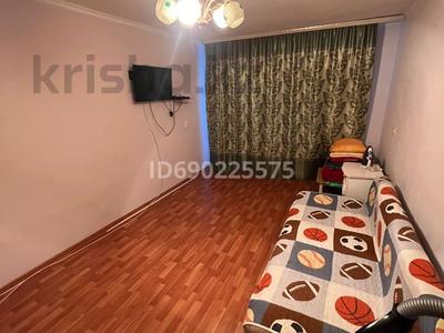 1-комнатная квартира · 33 м² · 1/6 этаж, мкр 8, Марата Оспанова 56 за 120 000 〒 в Актобе