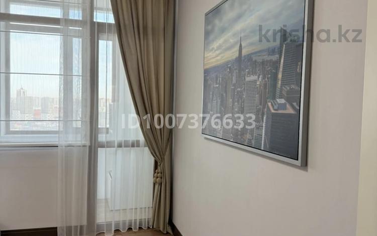 4-бөлмелі пәтер · 150 м² · 17/25 қабат, Кошкарбаева 8 — Американское посольство, бағасы: 1 млн ₸ в Астане, Сарайшык р-н — фото 2