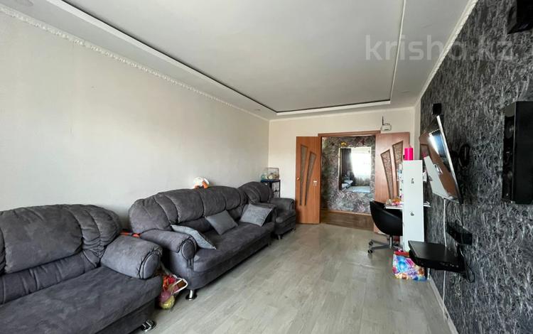 3-бөлмелі пәтер · 69 м² · 8/9 қабат, пр. Металлургов, бағасы: 16 млн ₸ в Темиртау — фото 2
