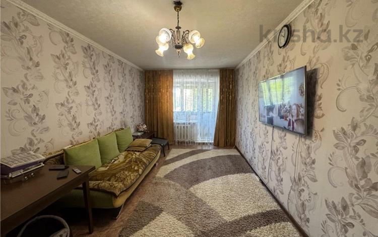 3-бөлмелі пәтер · 61 м² · 2/5 қабат, ул. Квартал 6А, бағасы: 13 млн ₸ в Темиртау — фото 2