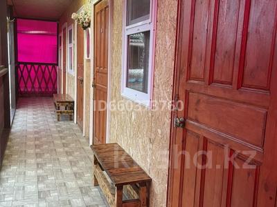 Жеке үй · 8 бөлме · 150 м², Карбай Мусабаева 114, бағасы: 5 000 ₸ в Бурабае