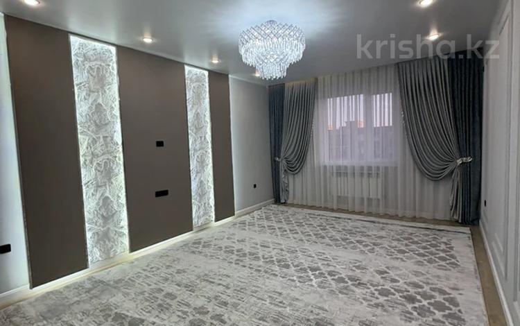 3-комнатная квартира · 118 м² · 8/9 этаж, 19-й мкр 31 за 42.5 млн ₸ в Актау — фото 2