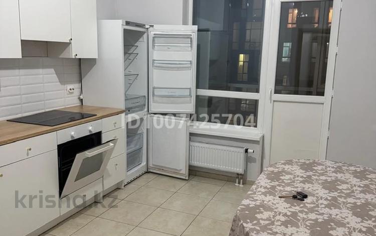 2-комнатная квартира · 74 м² · 4/7 этаж, Кабанбай батыра 60a/20 за 280 000 ₸ в Астане, Есильский р-н — фото 2