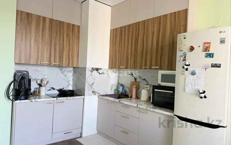 3-комнатная квартира · 60 м² · 8/17 этаж, Ермек Серкебаев 22 за 310 000 ₸ в Астане, Нура р-н — фото 2