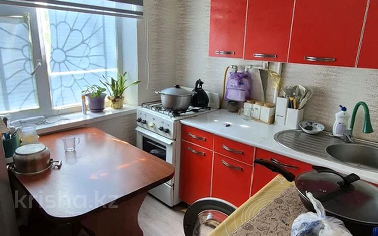 2-бөлмелі пәтер · 45 м² · 2/5 қабат, Рысбек батыра 3 — Заводской РВД химпас, бағасы: 12 млн ₸ в Таразе — фото 2