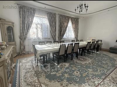 Жеке үй · 5 бөлме · 200 м² · 8 жүзд., Толе би 45, бағасы: 45 млн ₸ в 
