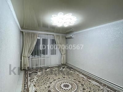 3-бөлмелі пәтер · 74 м² · 4/4 қабат, Абдразаков 47/16 — Қожанов мектебінің артында, бағасы: 14 млн ₸ в Арыси