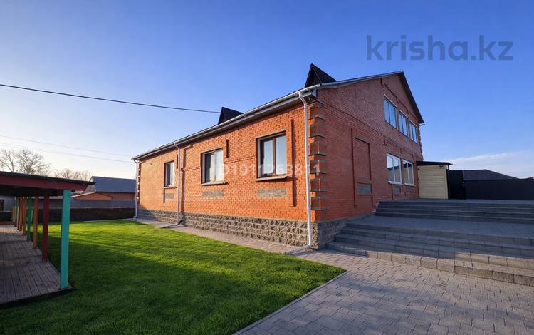 Жеке үй · 7 бөлме · 340 м², Талаптана Ахмеджана 14/1, бағасы: 140 000 ₸ в Усть-Каменогорске, Меновное — фото 6