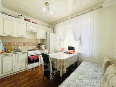 1-бөлмелі пәтер · 40 м² · 9/10 қабат, Е251 4 — ГОРЯЧАЯ ЦЕНА !!! ХАН ШАТЫР, бағасы: ~ 21.5 млн ₸ в Астане, Нура р-н