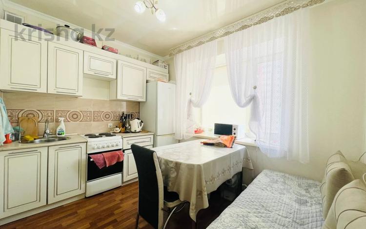 1-бөлмелі пәтер · 40 м² · 9/10 қабат, Е251 4 — ГОРЯЧАЯ ЦЕНА !!! ХАН ШАТЫР, бағасы: ~ 21.5 млн ₸ в Астане, Нура р-н — фото 4