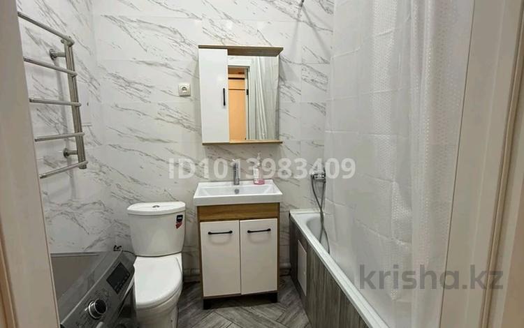 1-комнатная квартира · 52 м² · 6/20 этаж, мкр Мамыр-1 26/1 за 280 000 ₸ в Алматы, Ауэзовский р-н — фото 2