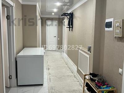 4-бөлмелі пәтер, 90 м², 6/9 қабат, Порферьева 53 — Жас Өркен, бағасы: 52 млн 〒 в Петропавловске