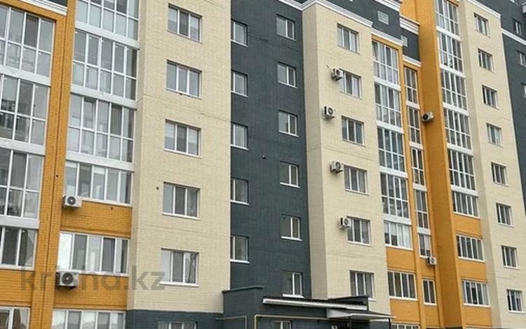 2-комнатная квартира, 64 м², 4/5 этаж, мкр. Алтын орда за 24.5 млн 〒 в Актобе, мкр. Алтын орда — фото 2