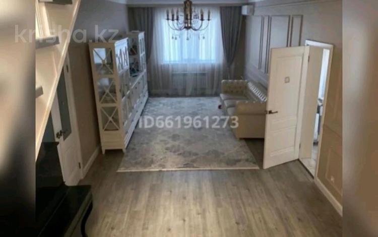 Часть дома · 6 комнат · 300 м² · 9 сот., мкр Сарыкамыс-2, Жарык 6 за 450 000 〒 в Атырау — фото 2