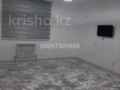 2-комнатная квартира, 57 м², 1/7 этаж помесячно, 11 коше 22/1 — Жайлы мектептін жаны за 100 000 〒 в Туркестане