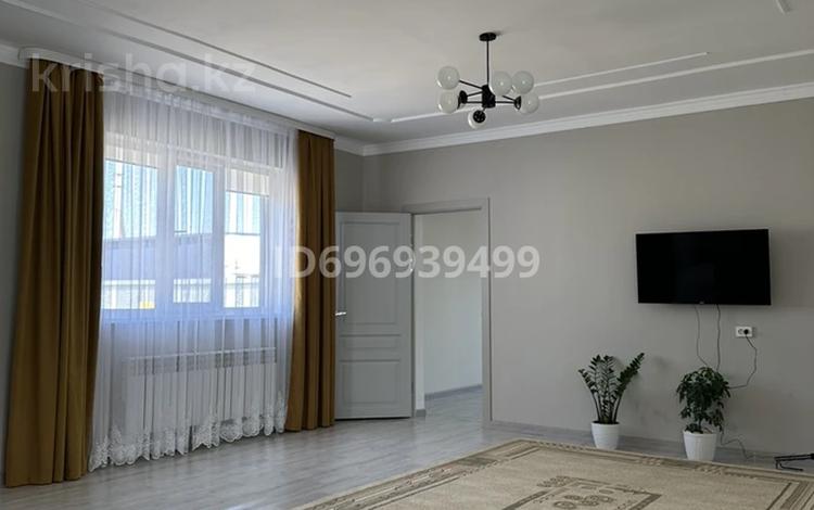 Жеке үй • 3 бөлмелер • 100 м² • 10 сот., мкр Коктем, 10 14, бағасы: 24 млн 〒 в Атырау, мкр Коктем — фото 2