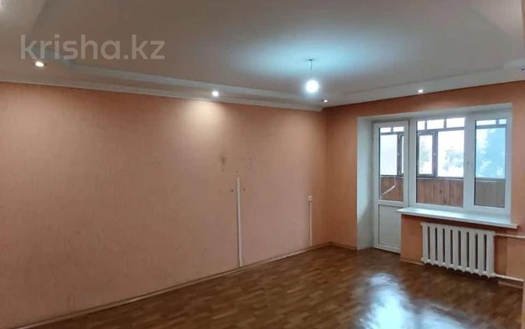 2-бөлмелі пәтер, 51.6 м², 2/5 қабат, Абулхаирхана — Досааф остановка, бағасы: 16 млн 〒 в Уральске — фото 2