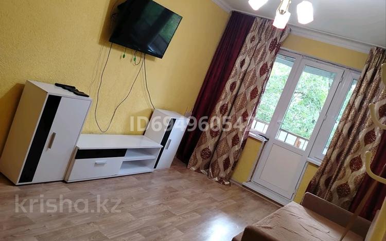 3-комнатная квартира · 58 м² · 3/4 этаж, 1 микрорайон — Около площади за 230 000 〒 в Конаеве — фото 2