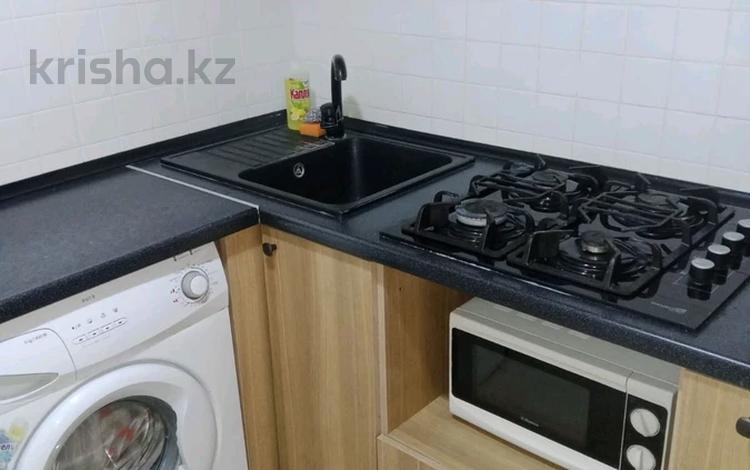 3-комнатная квартира · 60 м² · 5/5 этаж, Жансугурова 78 — Между улицами Абая и Акын сара, дом Медцентра Жансая за 25 000 ₸ в Талдыкоргане — фото 2
