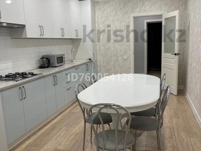3-комнатная квартира · 100 м² · 4/5 этаж, мкр Строитель 39/3 за 40 000 〒 в Уральске