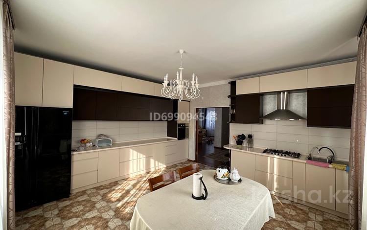 Отдельный дом · 6 комнат · 360 м² · 10 сот., Самал 2А — Школа за 95 млн ₸ в Кыргауылдах — фото 2