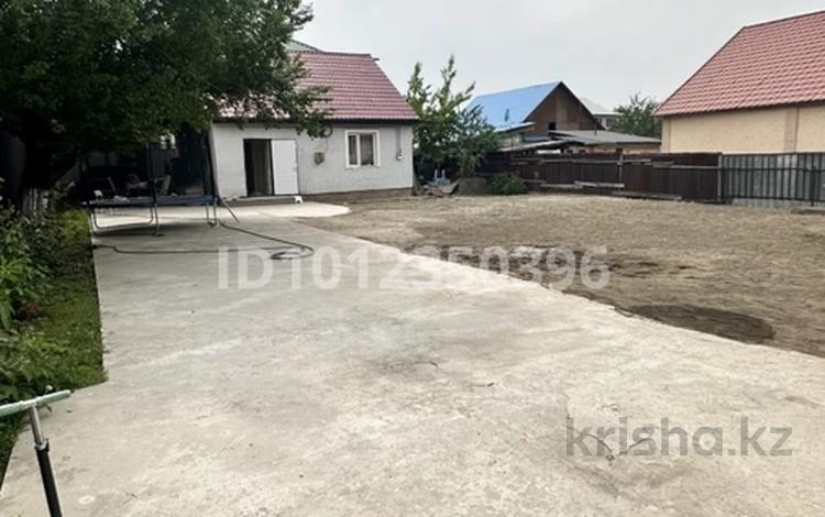 Жеке үй · 2 бөлме · 53.9 м² · 6 сот., мкр Алтын Бесик — Токпанова, бағасы: 800 000 ₸ в Алматы, Ауэзовский р-н — фото 2