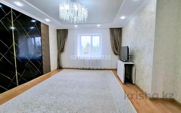 3 комнаты · 90 м² · 2/5 этаж, мкр Кадыра Мырза-Али 8 за 60 000 ₸ в Уральске — фото 2