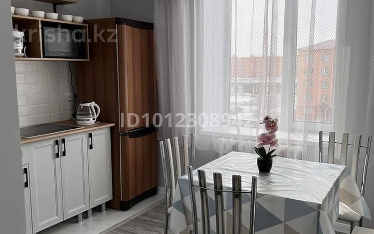 2-комнатная квартира · 57 м² · 5/5 этаж, Микрорайон 1 квартал 1 4 — Магазин Магнит за 15.2 млн ₸ в  — фото 2