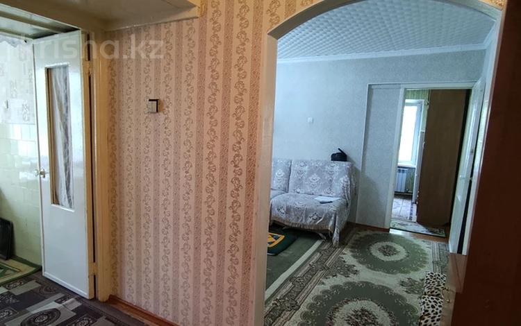 3-комнатная квартира, 57 м², 5/5 этаж, Мкр. Салтанат 21 за 15 млн 〒 в Таразе — фото 2