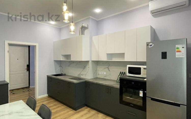 2-бөлмелі пәтер · 75 м² · 4/9 қабат, ул. Каныша Сатпаева 30/5к2 — Наб. Хамита Ергалиева, бағасы: 500 000 ₸ в Алматы, Бостандыкский р-н — фото 2